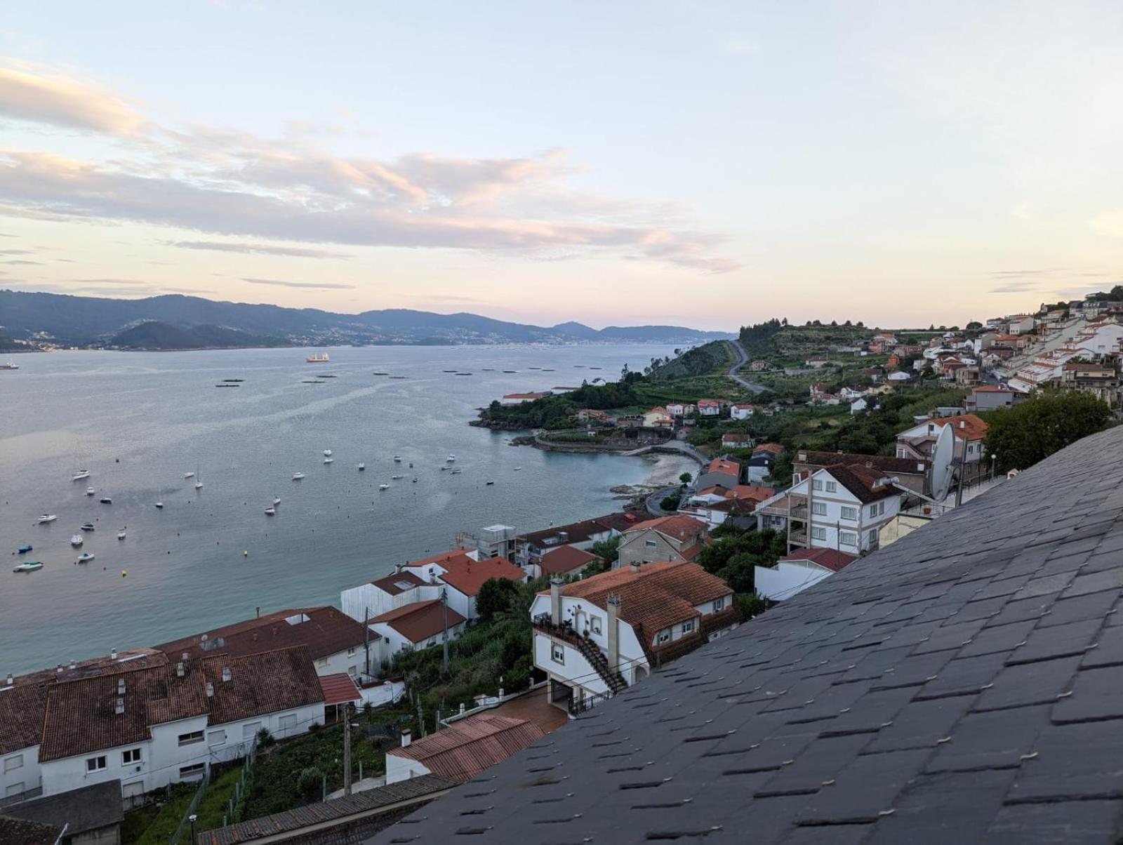 Atico Con Vistas En Raxo Apartment Ngoại thất bức ảnh